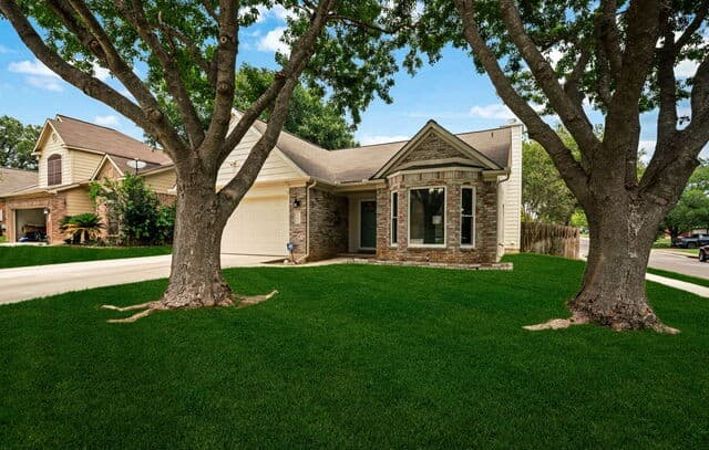 3-bedroom rental at 2532 Grove Park in Schertz, TX — photo 5