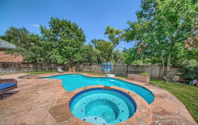 4-bedroom rental at 24106 Middle Frk in San Antonio, TX — photo 2