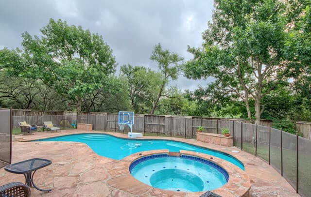 4-bedroom rental at 24106 Middle Frk in San Antonio, TX — photo 3