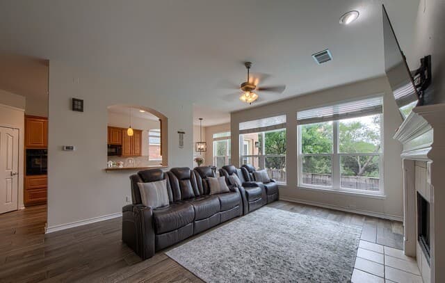 4-bedroom rental at 24106 Middle Frk in San Antonio, TX — photo 5