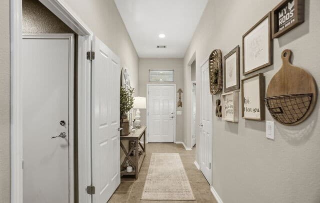 3-bedroom rental at 609 Silo Street in Schertz, TX — photo 5