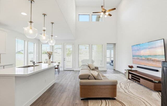 4-bedroom rental at 9903 Heeler Hand in San Antonio, TX — photo 4