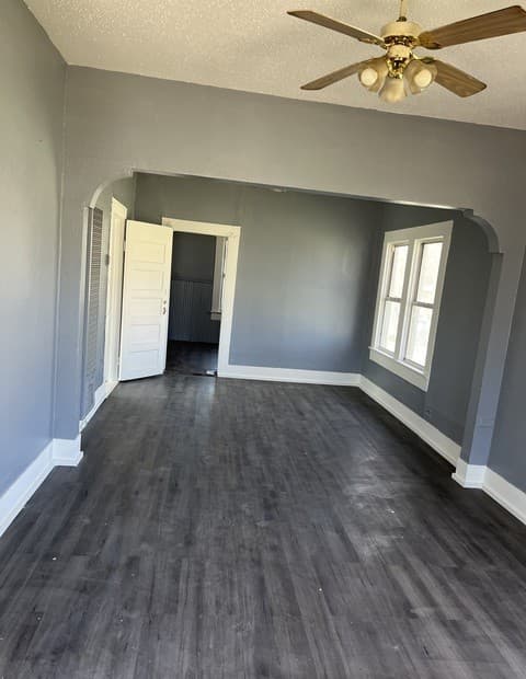 3-bedroom rental at 803 Piedmont Ave in San Antonio, TX — photo 2