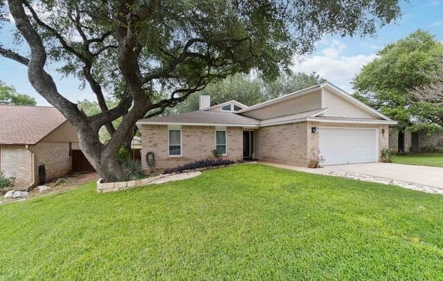 3-bedroom rental at 5614 Timber Hawk in San Antonio, TX — photo 1