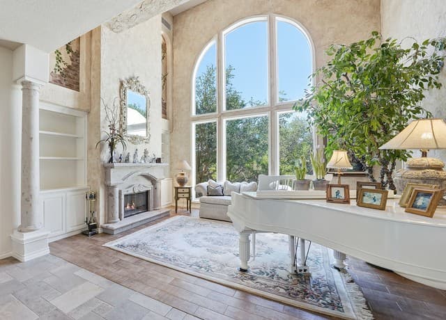 5-bedroom rental at 1806 Far Niente in San Antonio, TX — photo 3
