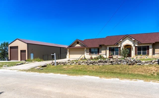 3-bedroom rental at 265 Firewheel Dr in Bandera, TX — photo 1