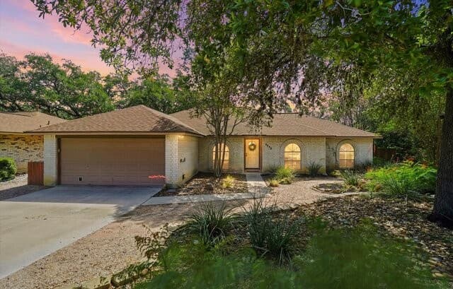 3-bedroom rental at 8402 Crooked Sky in San Antonio, TX — photo 1