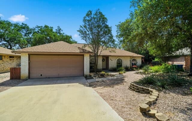 3-bedroom rental at 8402 Crooked Sky in San Antonio, TX — photo 4