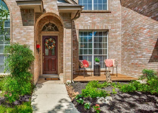 4-bedroom rental at 1107 Tokalon in San Antonio, TX — photo 2