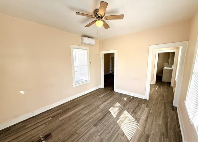 1-bedroom rental at 411 Canton in San Antonio, TX — photo 4