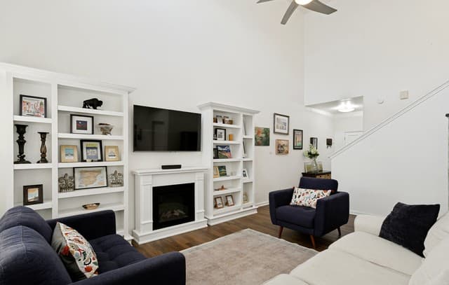Home for sale at 142 Oakwell Farms Pkwy Unit 142 in San Antonio, TX — photo 5