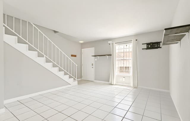 2-bedroom rental at 170 De Chantle Rd Unit 401 in San Antonio, TX — photo 3
