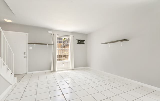 2-bedroom rental at 170 De Chantle Rd Unit 401 in San Antonio, TX — photo 5