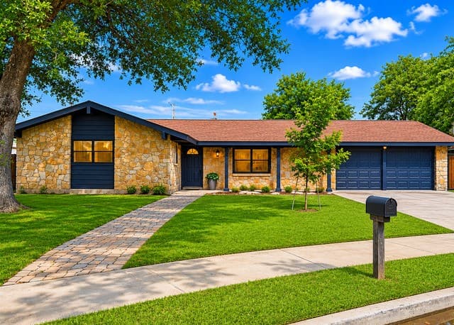 4-bedroom rental at 9311 Contessa Dr in San Antonio, TX — photo 1