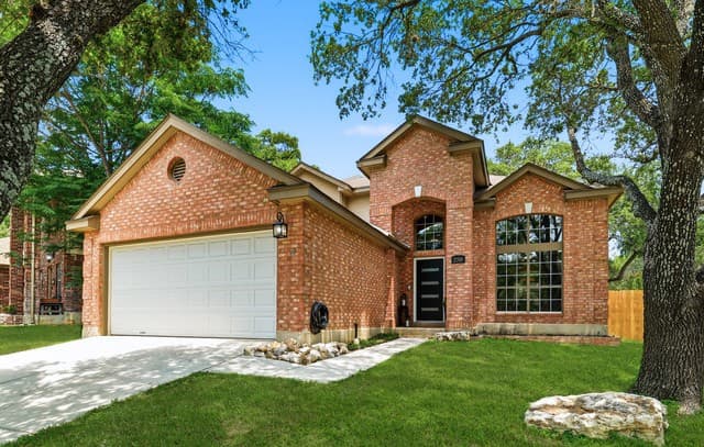 3-bedroom rental at 2310 W Wild Turkey in San Antonio, TX — photo 1