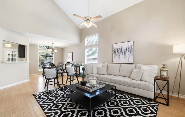 3-bedroom rental at 2310 W Wild Turkey in San Antonio, TX — photo 4