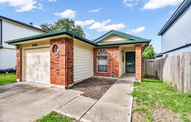 2-bedroom rental at 9306 Gillcross Way in San Antonio, TX — photo 3