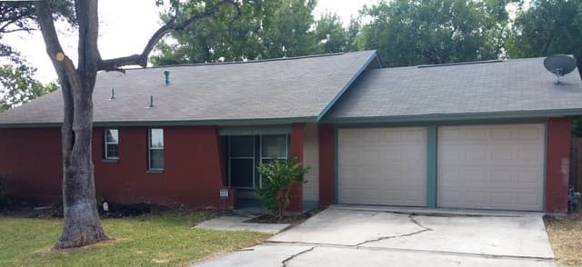 3-bedroom rental at 8818 Slumber Ln in Converse, TX — photo 2