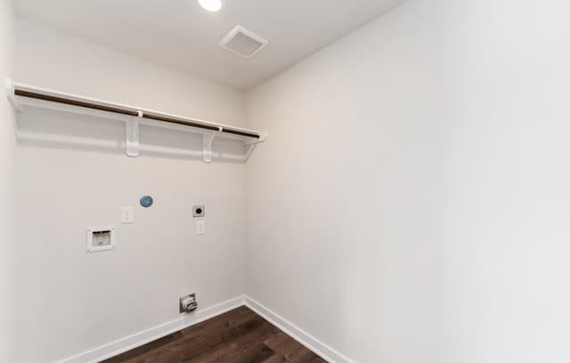 3-bedroom rental at 6038 Willow Point Blvd in San Antonio, TX — photo 4