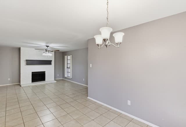 2-bedroom rental at 7711 Callaghan Rd Unit APT 705 in San Antonio, TX — photo 5