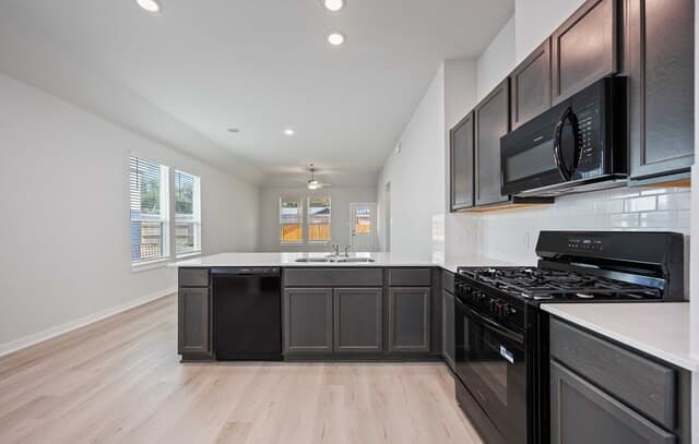 4-bedroom rental at 8559 Red Hawk Loop in San Antonio, TX — photo 5