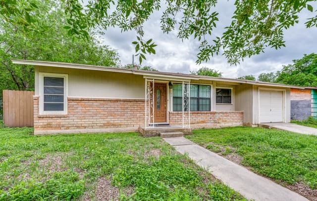 2-bedroom rental at 162 Cyril Dr in San Antonio, TX — photo 1