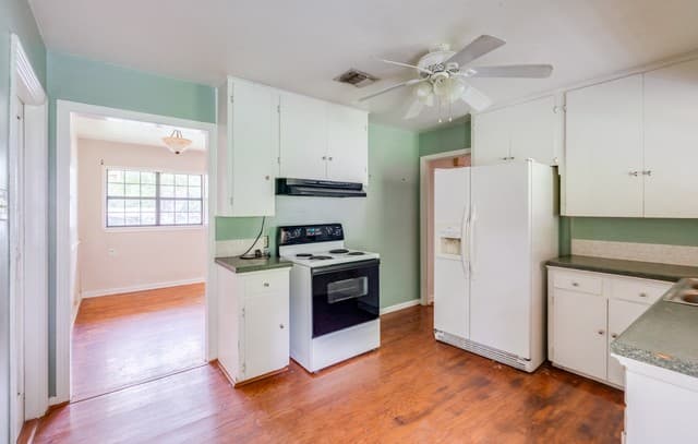 2-bedroom rental at 162 Cyril Dr in San Antonio, TX — photo 4