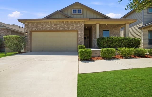 3-bedroom rental at 6846 Hibiscus in San Antonio, TX — photo 5