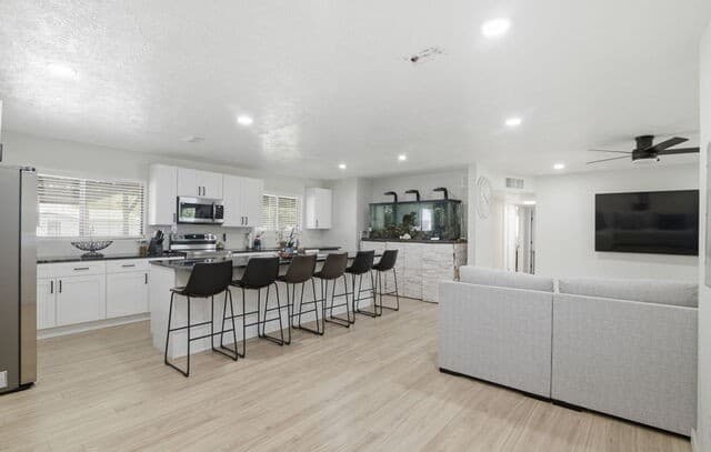 3-bedroom rental at 326 Stimmel St in San Antonio, TX — photo 1