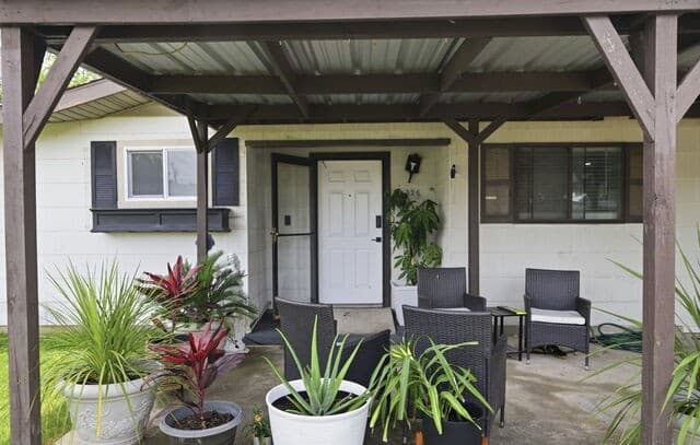 3-bedroom rental at 326 Stimmel St in San Antonio, TX — photo 4
