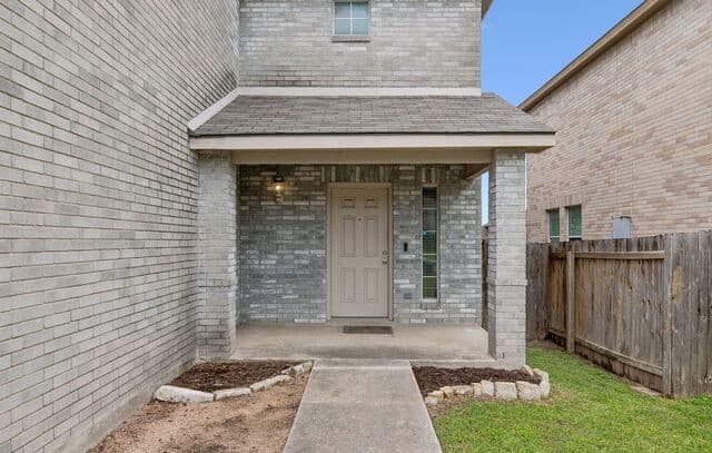 3-bedroom rental at 8807 Shaenwest in San Antonio, TX — photo 4
