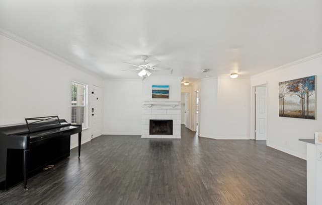 4-bedroom rental at 4915 Nuthatch St in San Antonio, TX — photo 4