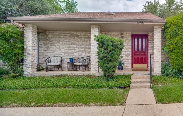 2-bedroom rental at 11906 Pepperidge in San Antonio, TX — photo 3