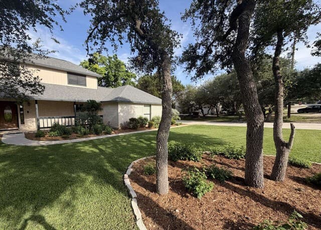 4-bedroom rental at 26246 High Timber Pass St in San Antonio, TX — photo 2