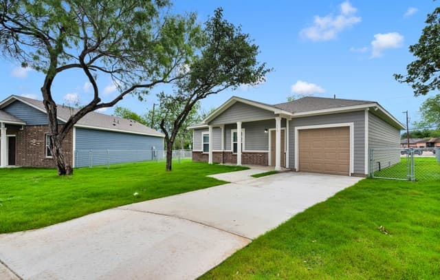 2-bedroom rental at 610 Villa Linda in San Antonio, TX — photo 3