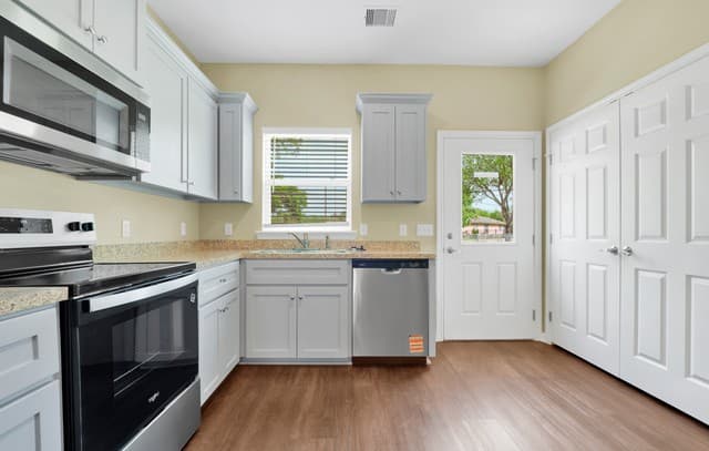 2-bedroom rental at 610 Villa Linda in San Antonio, TX — photo 5