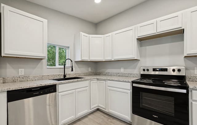 4-bedroom rental at 7518 Sleepy Valley Dr in San Antonio, TX — photo 4
