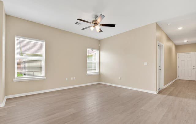 3-bedroom rental at 611 Villa Linda in San Antonio, TX — photo 3