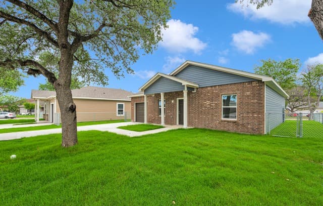2-bedroom rental at 614 Villa Linda in San Antonio, TX — photo 3