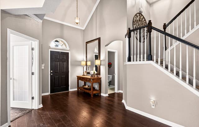 4-bedroom rental at 18430 Rogers Bend in San Antonio, TX — photo 1