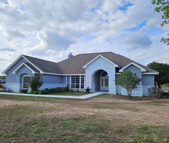 Home for sale at 6695 Fm 3175 in Somerset, TX — photo 2