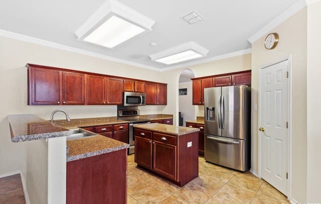3-bedroom rental at 10303 Buckskin Rise in San Antonio, TX — photo 5