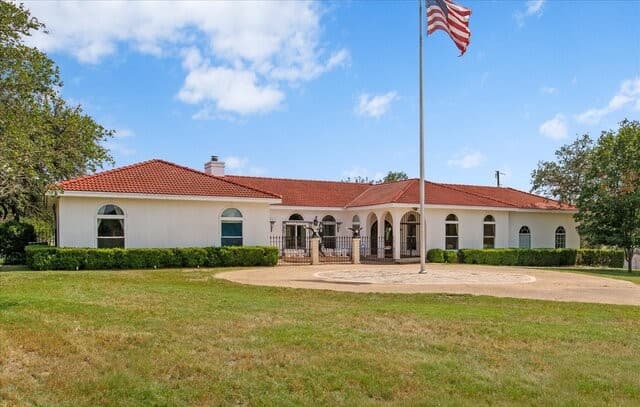 Home for sale at 8413 Wembley in Fair Oaks Ranch, TX — photo 3