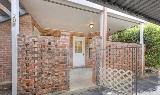 2-bedroom rental at 5359 Fredericksburg Rd Unit 302 in San Antonio, TX — photo 1