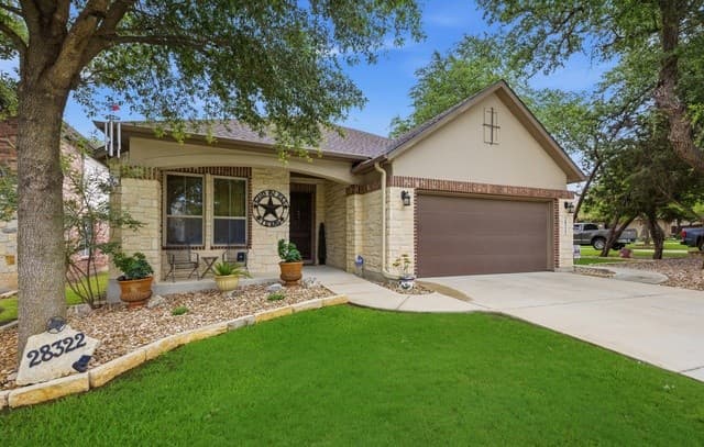 4-bedroom rental at 28322 Willis Rnch in San Antonio, TX — photo 1