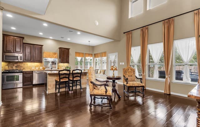 4-bedroom rental at 25526 Wesley Park in San Antonio, TX — photo 2