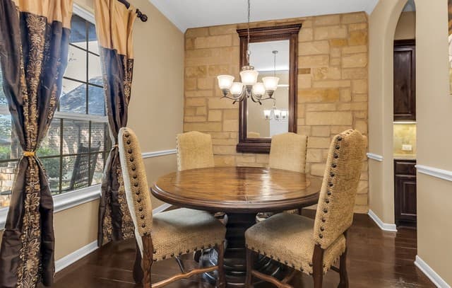 4-bedroom rental at 25526 Wesley Park in San Antonio, TX — photo 4