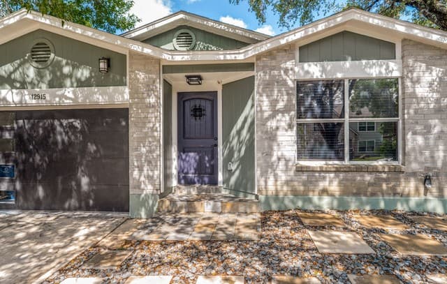 3-bedroom rental at 12915 Hunters Moon in San Antonio, TX — photo 3