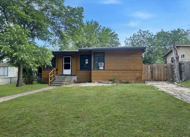 2-bedroom rental at 146 Gaskin Dr in San Antonio, TX — photo 1