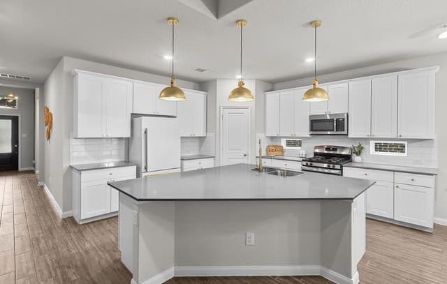 4-bedroom rental at 15233 Cheshire Way in San Antonio, TX — photo 5